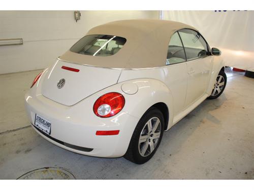 Volkswagen New Beetle 2006 photo 3