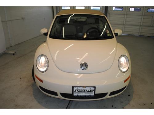 Volkswagen New Beetle 2006 photo 4