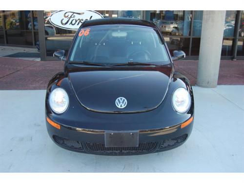 Volkswagen New Beetle 2006 photo 1