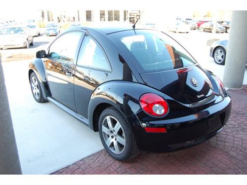 Volkswagen New Beetle 2006 photo 4