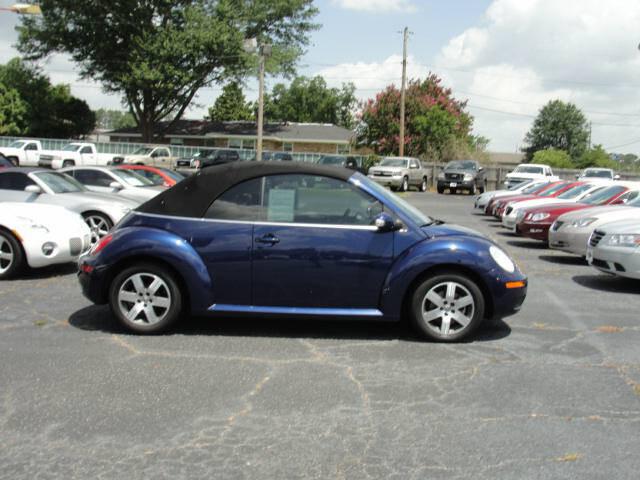 Volkswagen New Beetle 2006 photo 4