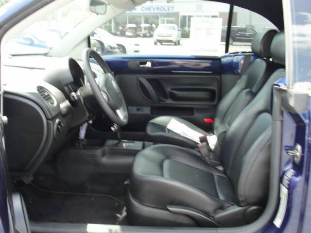 Volkswagen New Beetle 2006 photo 1