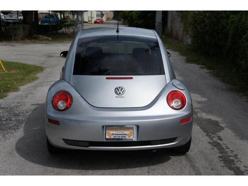 Volkswagen New Beetle 2006 photo 3