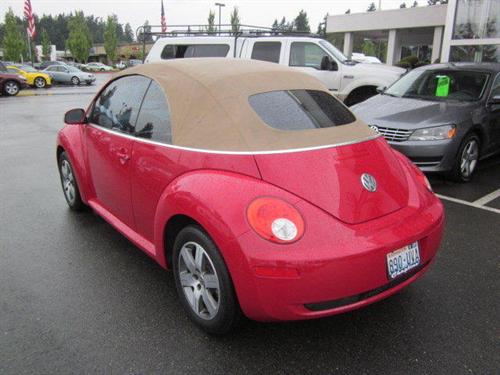 Volkswagen New Beetle 2006 photo 1