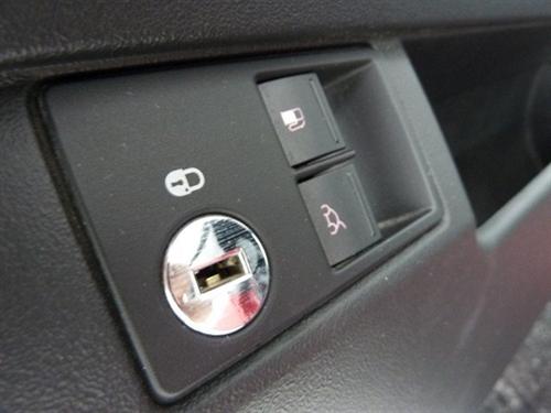 Volkswagen New Beetle 2006 photo 1