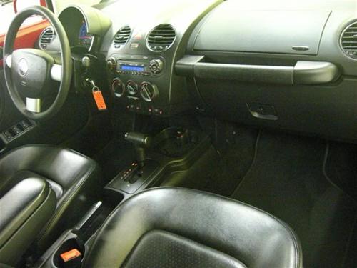 Volkswagen New Beetle 2006 photo 3