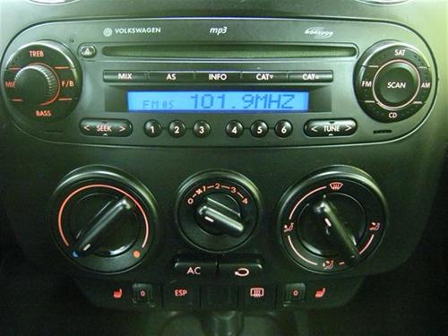 Volkswagen New Beetle 2006 photo 5