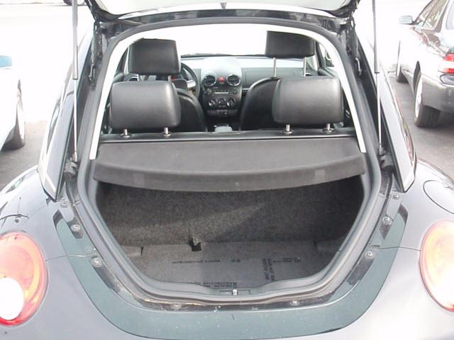 Volkswagen New Beetle 2006 photo 5