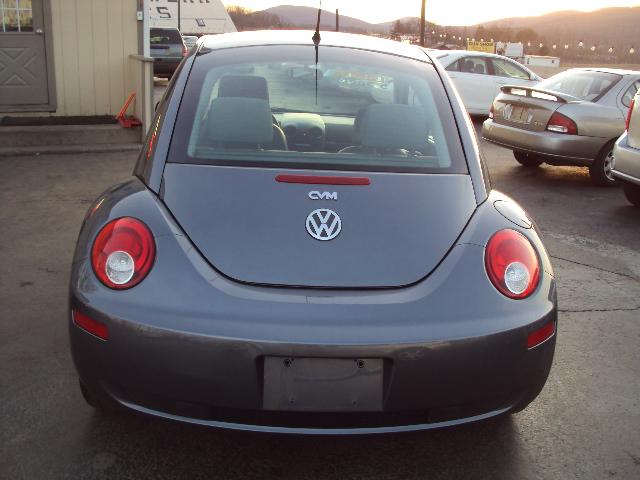 Volkswagen New Beetle 2006 photo 3