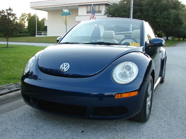 Volkswagen New Beetle 2006 photo 1