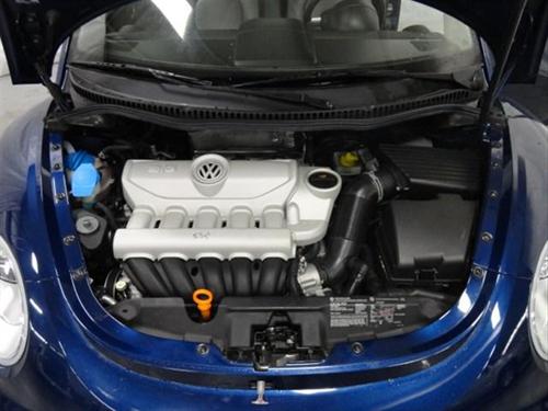 Volkswagen New Beetle 2006 photo 2