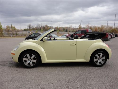 Volkswagen New Beetle 2006 photo 1
