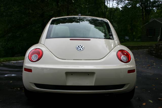 Volkswagen New Beetle 2006 photo 3