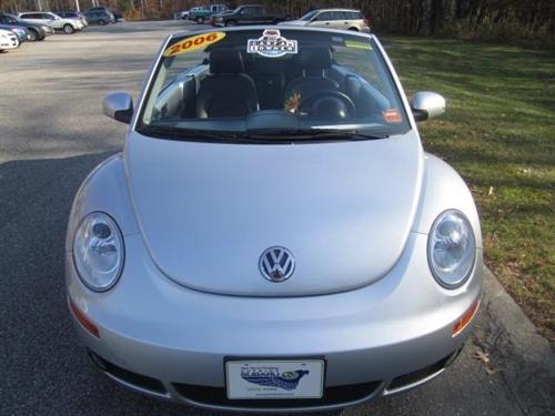 Volkswagen New Beetle 2006 photo 3