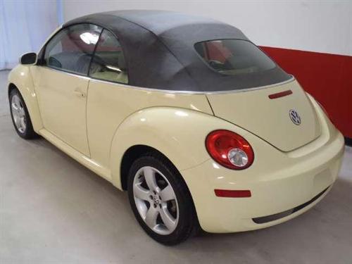 Volkswagen New Beetle 2006 photo 2