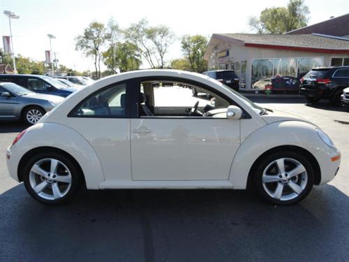 Volkswagen New Beetle 2006 photo 2