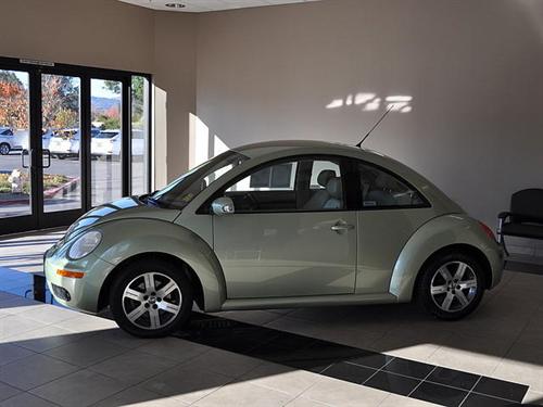 Volkswagen New Beetle 2006 photo 1