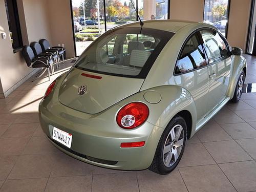Volkswagen New Beetle 2006 photo 5