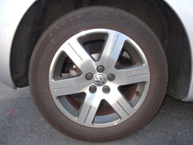 Volkswagen New Beetle 2006 photo 0