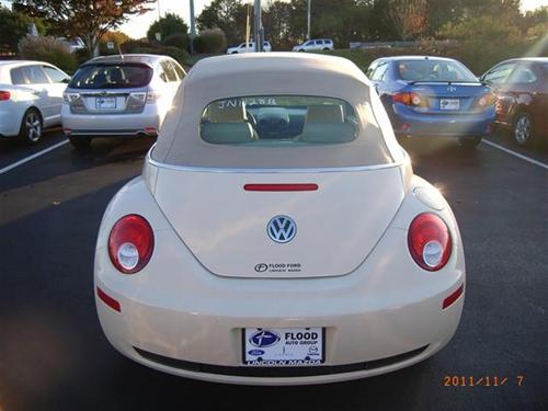 Volkswagen New Beetle 2006 photo 3