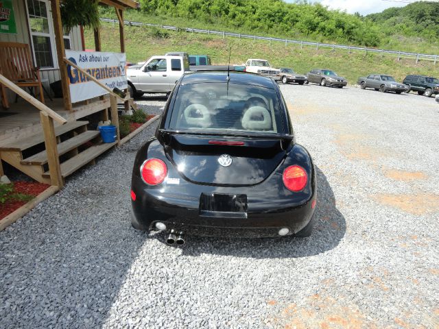 Volkswagen New Beetle 2006 photo 5