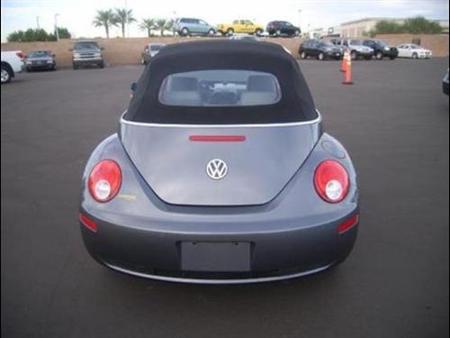 Volkswagen New Beetle 2006 photo 4