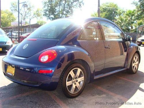 Volkswagen New Beetle 2006 photo 3