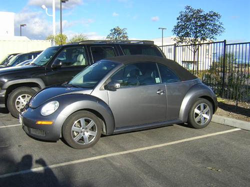 Volkswagen New Beetle 2006 photo 2