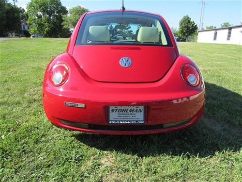 Volkswagen New Beetle 2006 photo 1