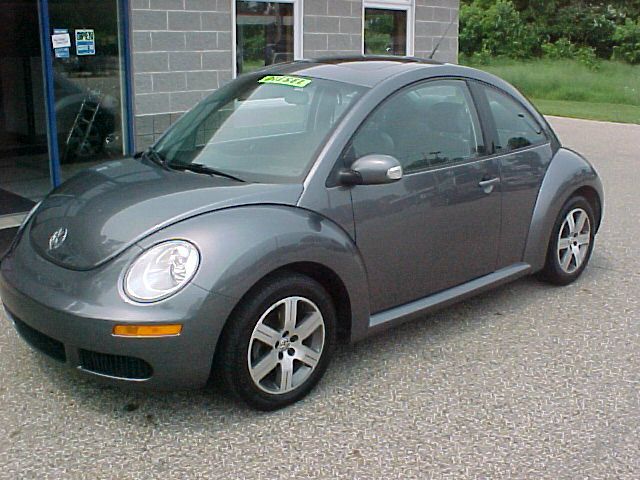 Volkswagen New Beetle 2006 photo 3