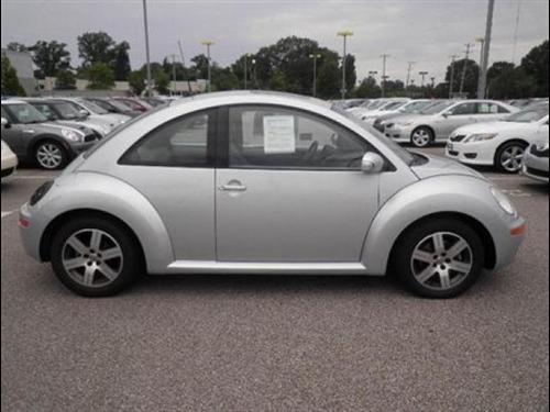 Volkswagen New Beetle 2006 photo 2