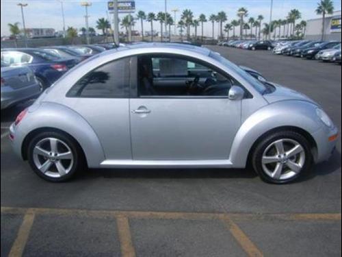 Volkswagen New Beetle 2006 photo 2