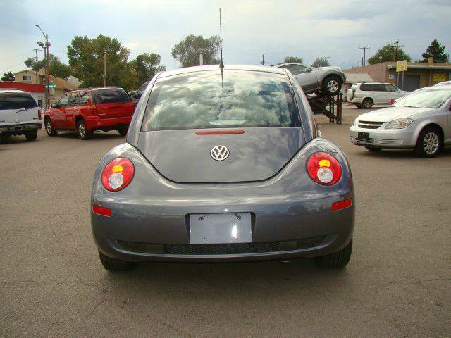 Volkswagen New Beetle 2006 photo 0