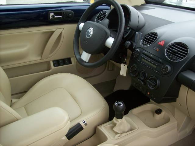 Volkswagen New Beetle 2006 photo 5
