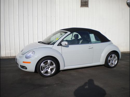 Volkswagen New Beetle 2006 photo 3