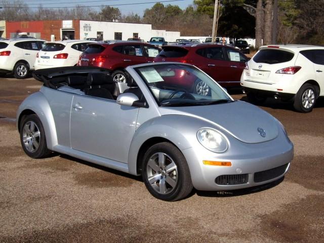 Volkswagen New Beetle 2006 photo 1