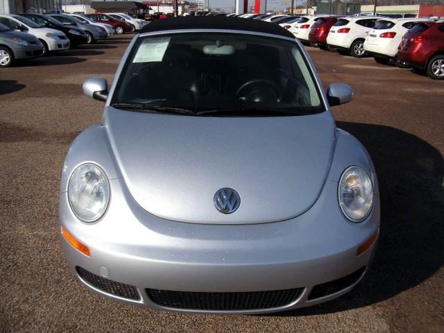 Volkswagen New Beetle 2006 photo 5