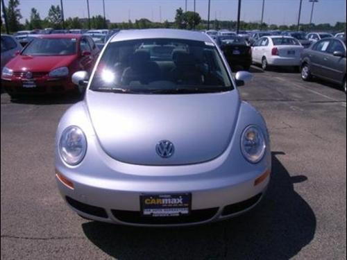 Volkswagen New Beetle 2006 photo 1