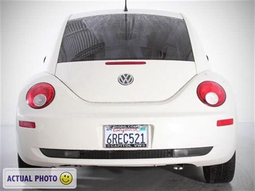 Volkswagen New Beetle 2006 photo 1
