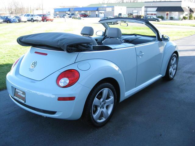 Volkswagen New Beetle 2006 photo 4