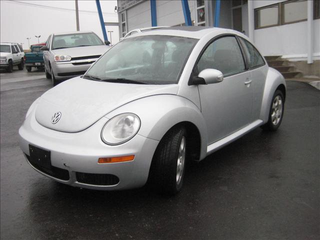 Volkswagen New Beetle 2006 photo 1