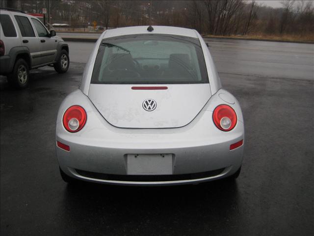 Volkswagen New Beetle 2006 photo 5