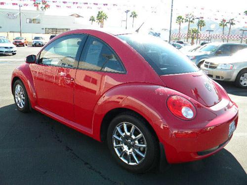 Volkswagen New Beetle 2006 photo 2