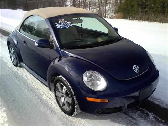 Volkswagen New Beetle 2006 photo 1