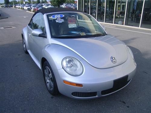 Volkswagen New Beetle 2006 photo 2
