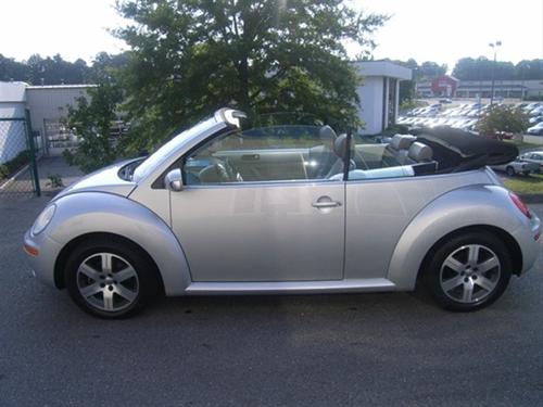 Volkswagen New Beetle 2006 photo 5
