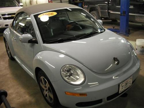 Volkswagen New Beetle 2006 photo 3