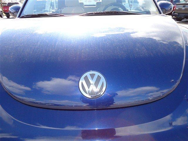 Volkswagen New Beetle 2006 photo 3