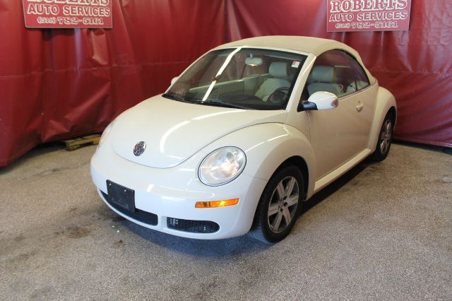 Volkswagen New Beetle 2500 HD SLE Duramax Convertible