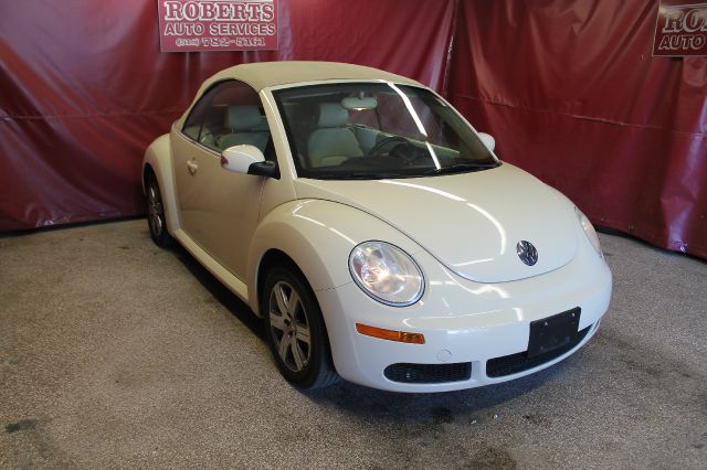 Volkswagen New Beetle 2006 photo 1